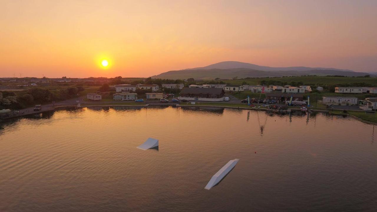 מילום Driftwood Cottage Port Haverigg Marina Village מראה חיצוני תמונה