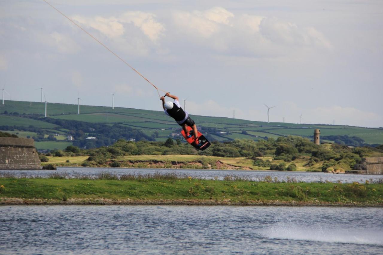 מילום Driftwood Cottage Port Haverigg Marina Village מראה חיצוני תמונה